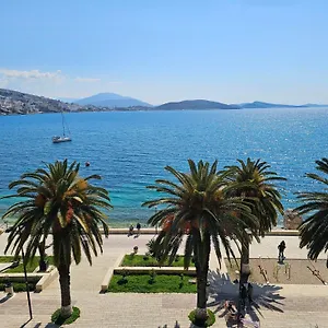 *** Hotel Pini Albania